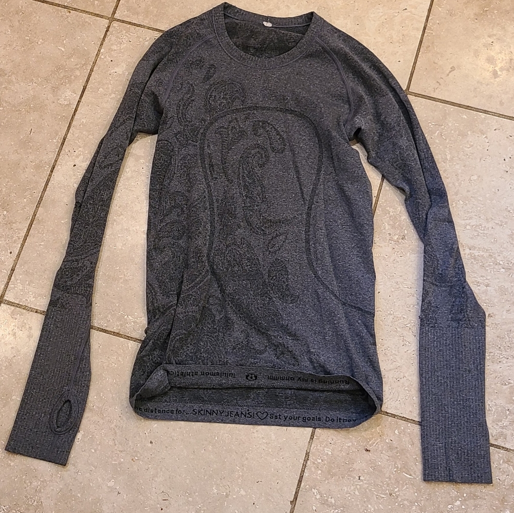 Lululemon top 4 - Picture 1 of 3